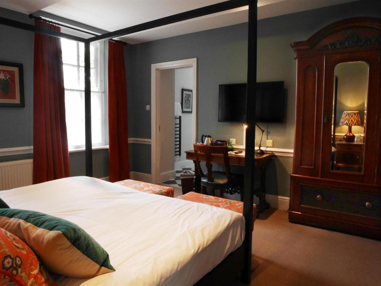 The Fleece Hotel Witney Exterior photo